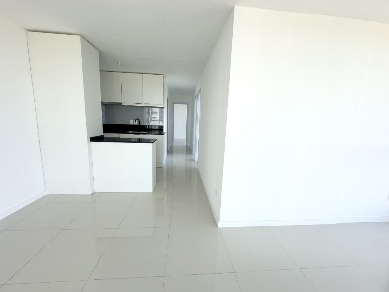 APARTAMENTO DE 3 DORMITORIOS SOBRE AV. ROOSEVELT