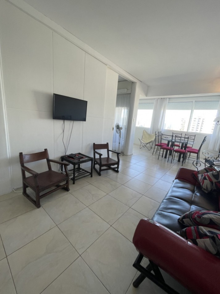 PARADA 1 MANSA. 1 dormitorio y medio