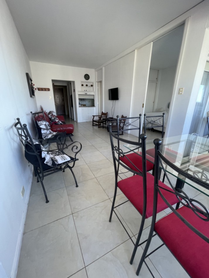 PARADA 1 MANSA. 1 dormitorio y medio