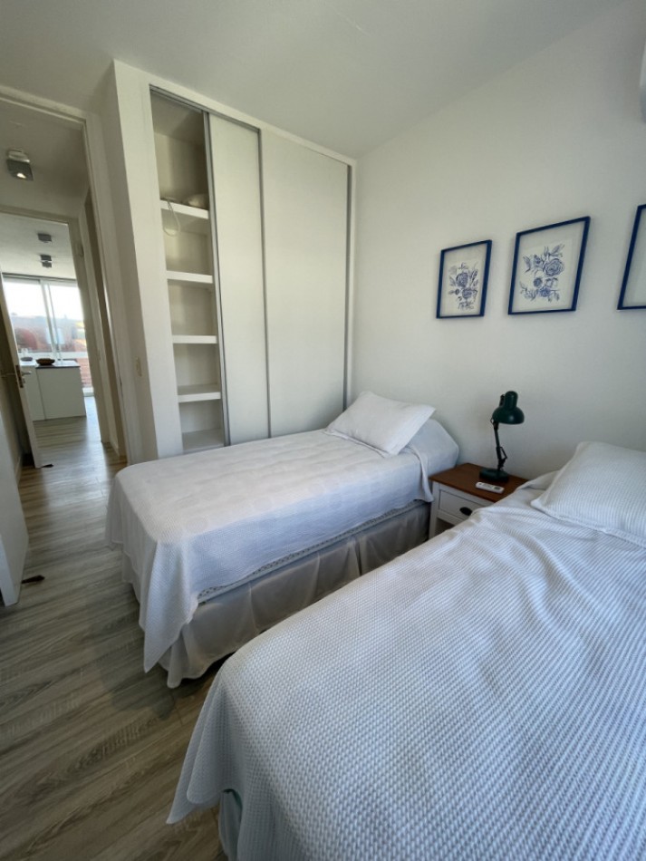 MANANTIALES.  Penthouse 3 dormitorios con amplia terraza vista al mar
