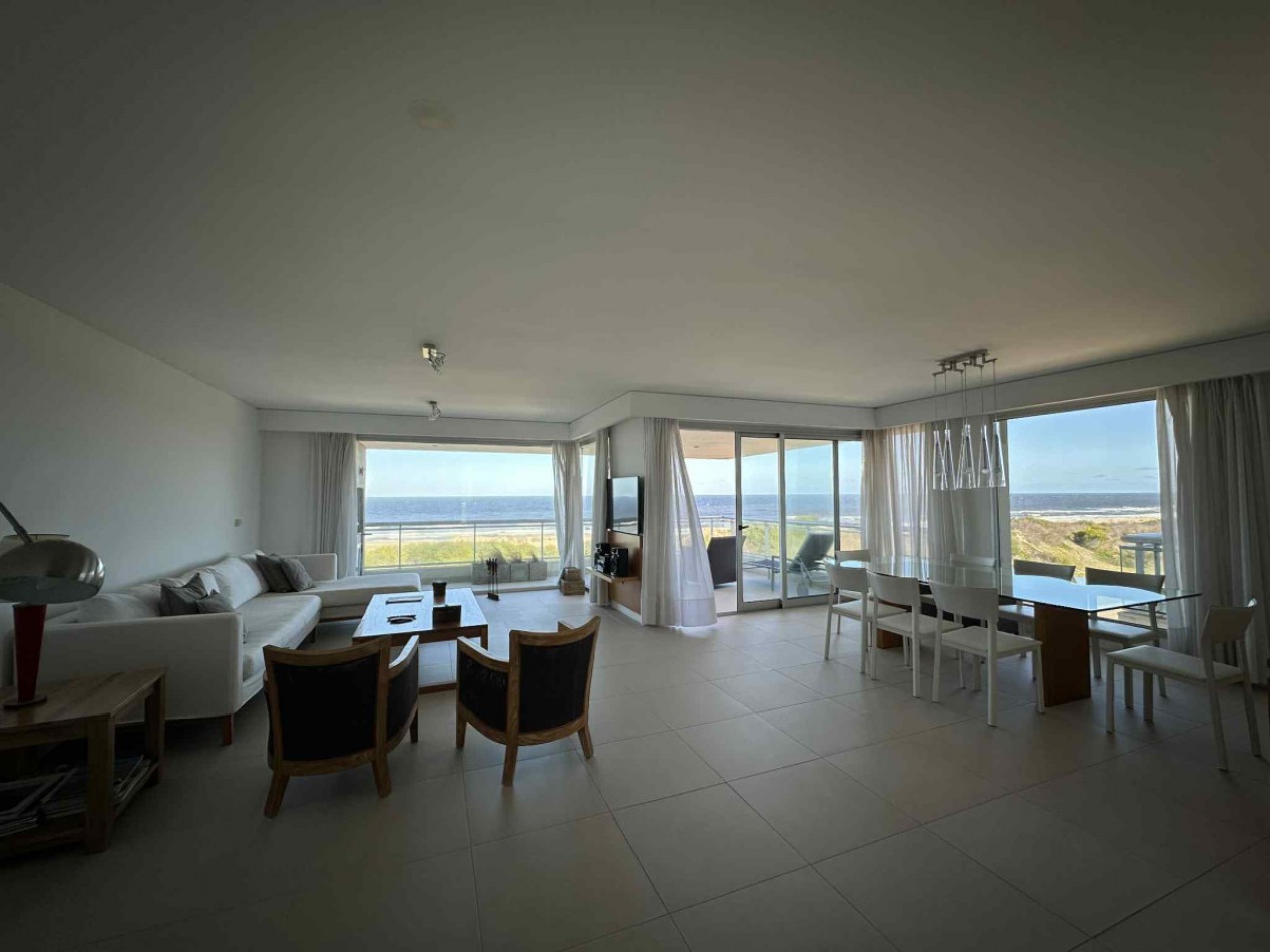 BRAVA. 4 suites primera fila vista al mar