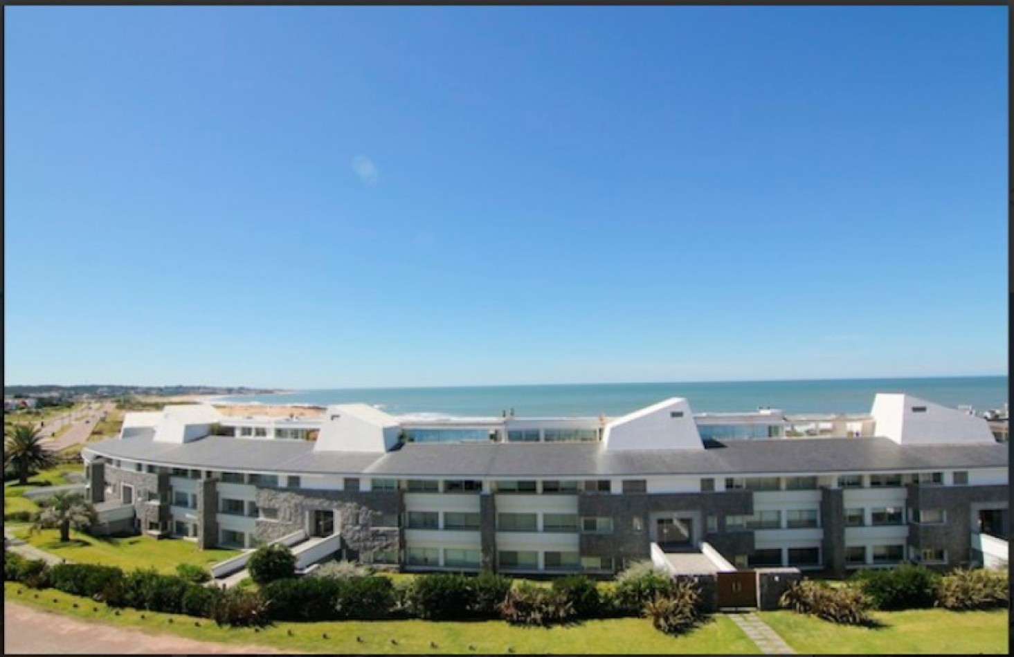 Penthouse en Montoya.  3 dormitorios en suite con terraza exclusiva con barbacoa