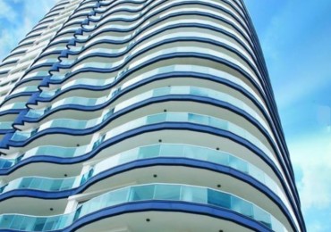 CASINO TOWER.  2 dormitorios en suite, piso alto con vista al mar