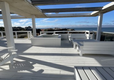 MANANTIALES.  Penthouse 3 dormitorios con amplia terraza vista al mar