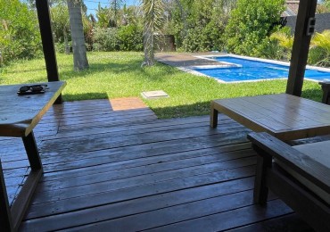 MANANTIALES. Casa de 3 dormitorios y piscina