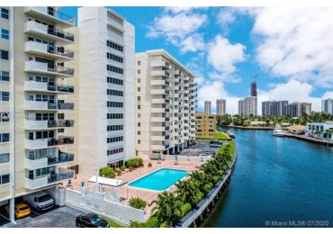 MIAMI HALLANDALE BEACH 2 dormitorios - Canje