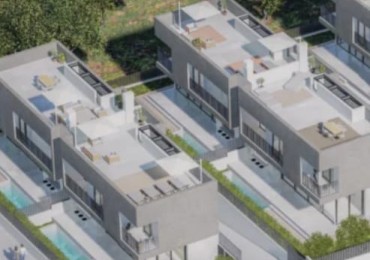 Ibiza. Santa Eulalia del Rio. 8 casas con piscina y jardin privado