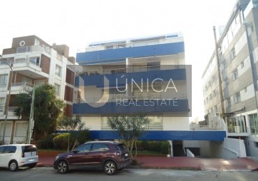 Peninsula. Calle 18, 4 dormitorios. Financiacion 