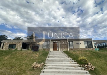 Casa 4 dormitorios Punta Ballena